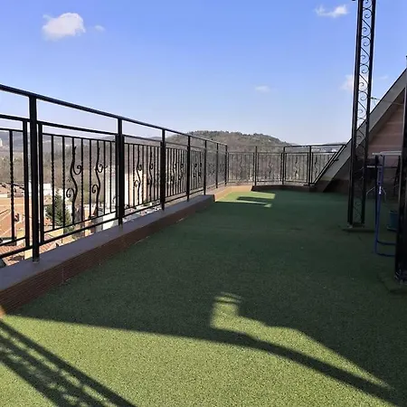 Unique Studio- Great Balcony And View! Parking Possibility! Apartment