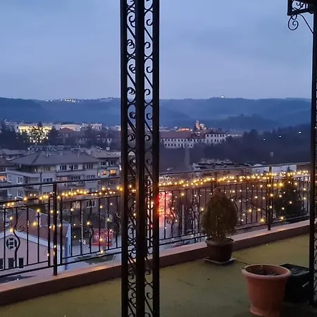 Apartment Unique Studio- Great Balcony And View! Parking Possibility! *