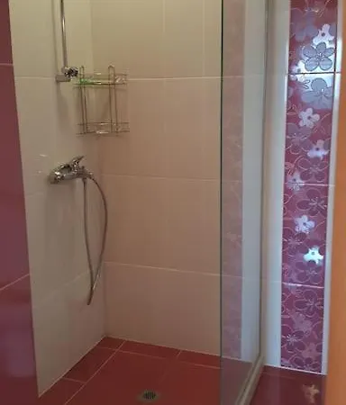Unique Studio- Great Balcony And View! Parking Possibility! Apartment *