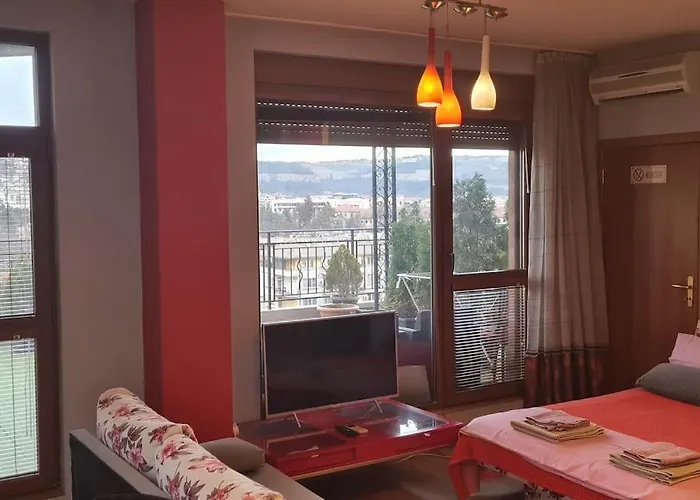 Unique Studio- Great Balcony And View! Parking Possibility! Tırnova