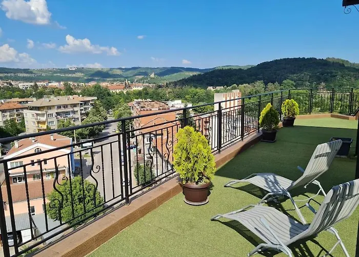 Unique Studio- Great Balcony And View! Parking Possibility! Appartamento Veliko Tărnovo