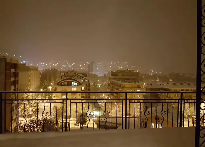 Unique Studio- Great Balcony And View! Parking Possibility! *