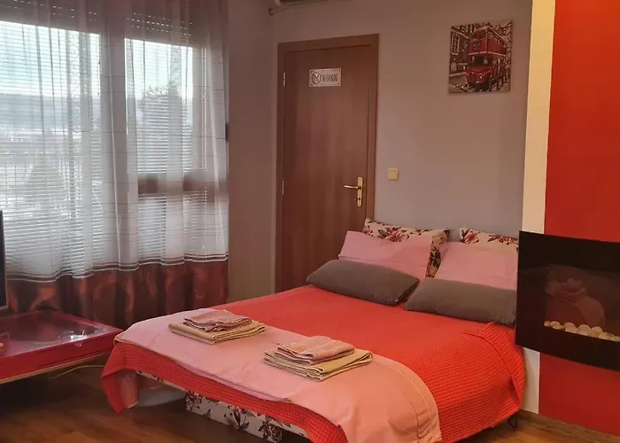 Unique Studio- Great Balcony And View! Parking Possibility! Appartamento